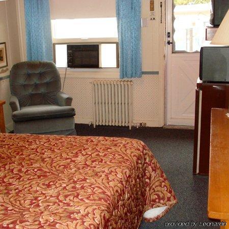 Windmill Inn Lynden Room photo