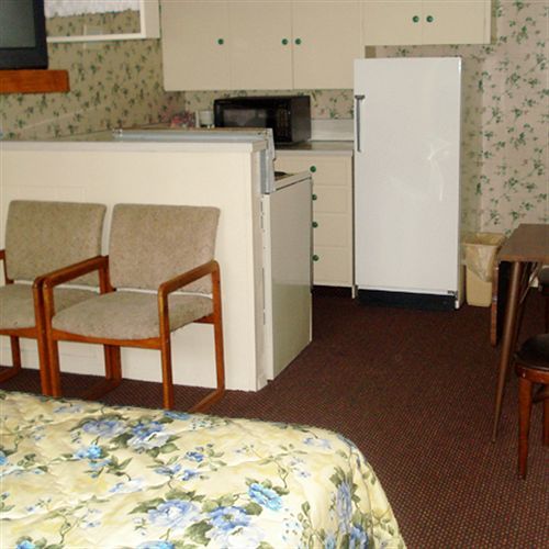 Windmill Inn Lynden Room photo